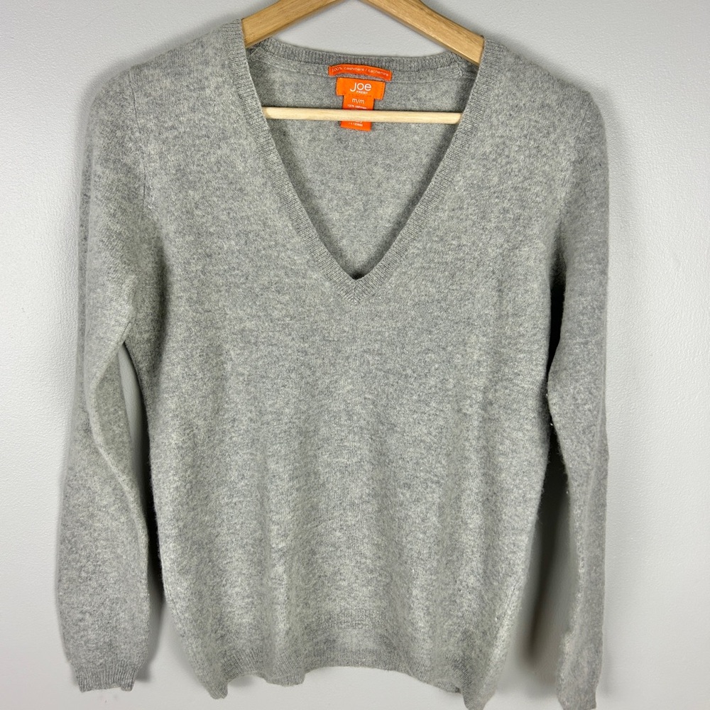 100% Cashmere V-Neck Sweater MediumLight Grey Casual Capsule Wardrobe Old Money‎